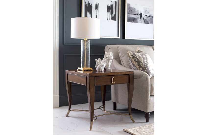 VANTAGE END TABLE Room 1