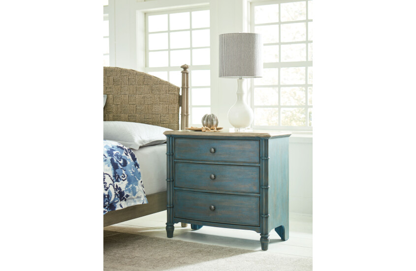 SUNDOWN ACCENT CHEST BLUE Room 2